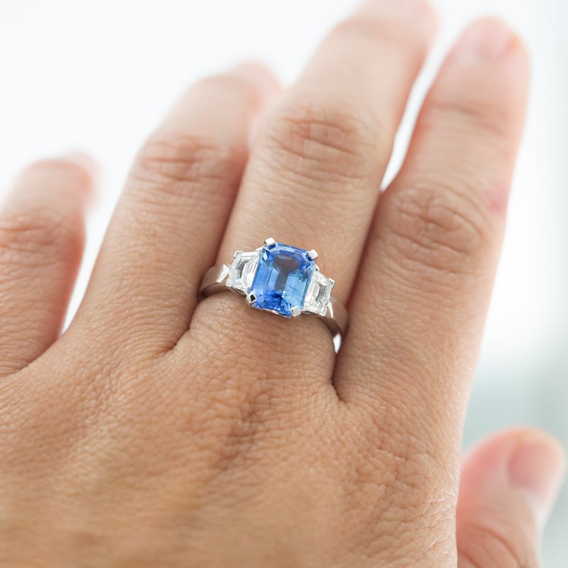 Aeon Sapphire & Diamond Ring