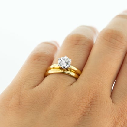 Classic Brilliant Cut Diamond Engagement Ring