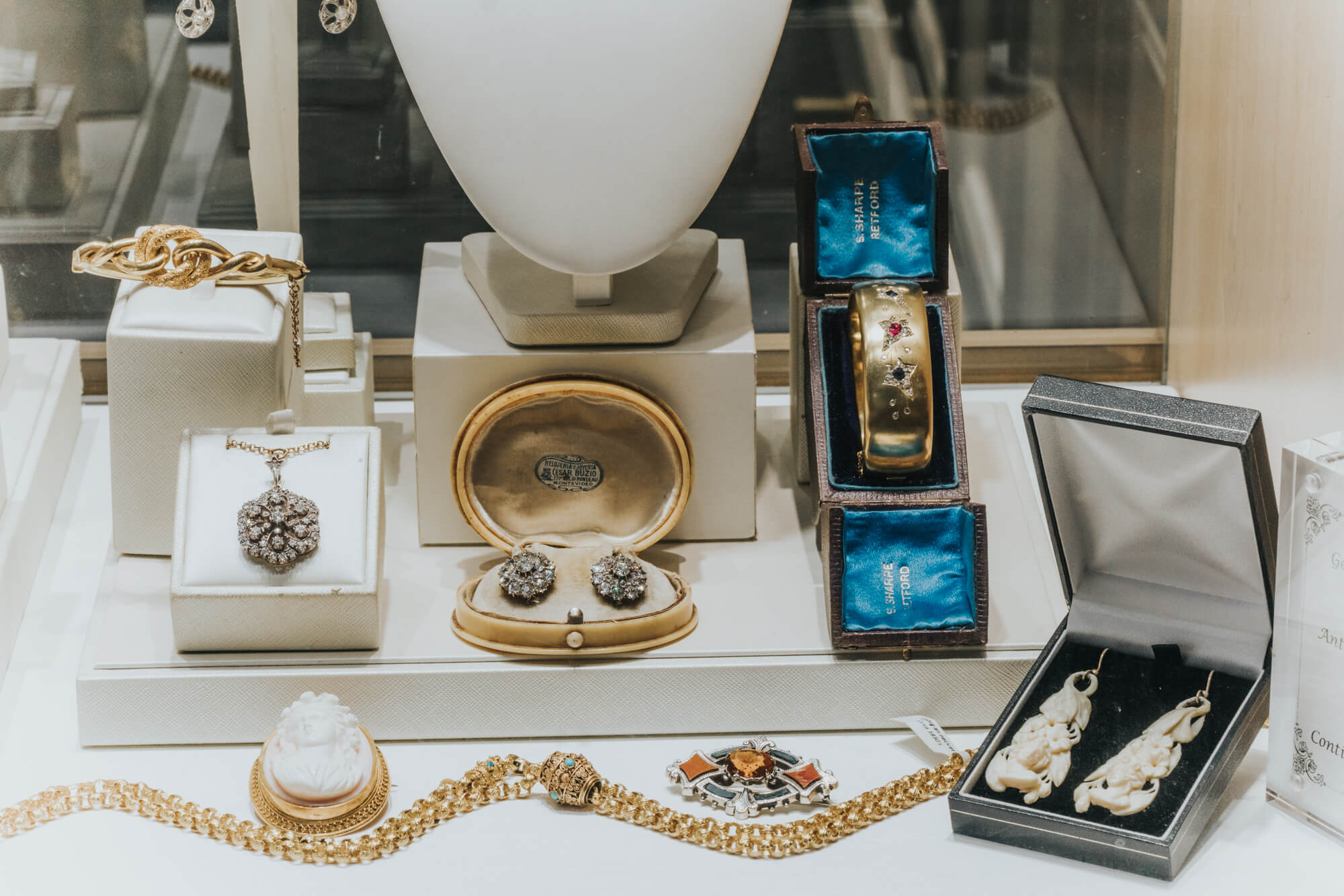 Gerard McCabe Antique & Vintage Jewellery Collection 1
